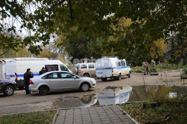 У керченському коледжі евакуювали дітей та викладачів: є загроза нового теракту