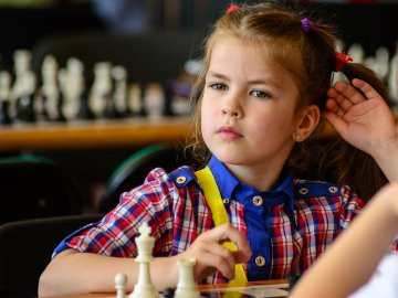 Не ґаджетами єдиними: у Луцьку діти змагалися в шаховому турнірі. ФОТО