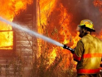 Сауну у Нововолинську гасили чотири пожежні машини