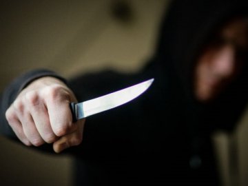 У Луцькому районі чоловік ударив ножем у шию 24-річного знайомого, він помер 