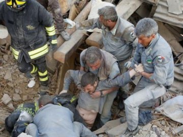 В Італії внаслідок землетрусу загинуло 247 людей. ФОТО