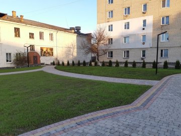 Показали, як у  Рожищі облагородили сквер. ФОТО