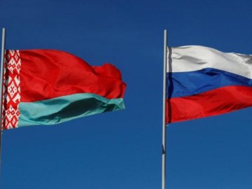 Через санкції ЄС Білорусь грозить приєднанням до Росії
