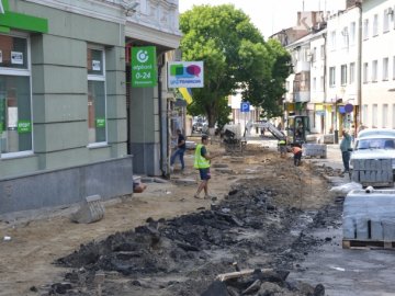 У Луцьку – капітальний ремонт вулиці в центрі міста