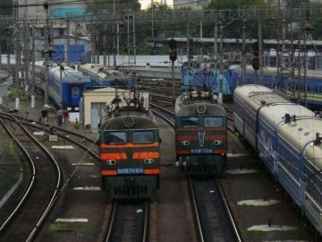«Укрзалізниця» додала ще три поїзди в західному напрямку до Великодніх свят