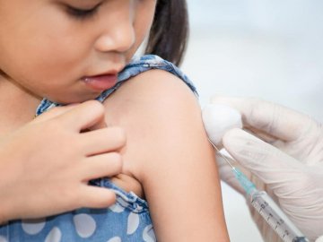 В Україні дозволили вакцинувати від коронавірусу дітей від 12 років