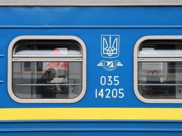 Пасажири потяга  вчинили бунт і змусили висадити людей у Тернополі на вокзалі