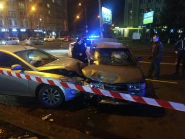 В Луцьку сталася аварія за участі трьох автівок. ФОТО, ВІДЕО
