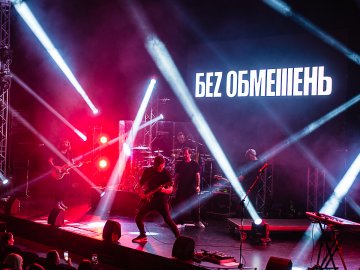 Чуттєва лірика та вибуховий рок: у Луцьку  «відгриміли» два незабутніх концерти гурту «Без обмежень»