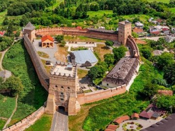 У Луцьку продовжили конкурс на кращу ідею облаштування території біля замку
