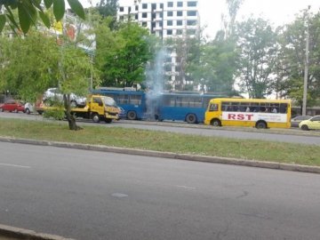 В Одесі загорівся тролейбус. ФОТО