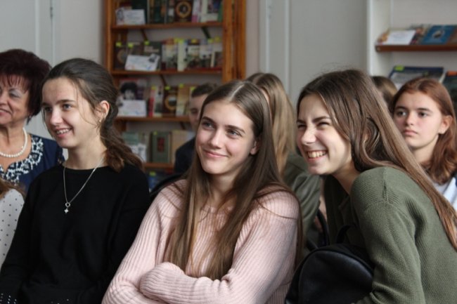 «Треба робити українське модним», – соліст «ФлайzZzи» зустрівся зі школярами