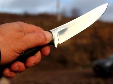 На Волині зловмисник напав з ножем на жінку