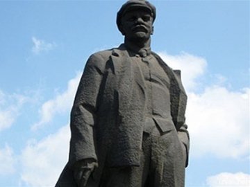 Мінкульт ініціюватиме очищення України від пам'ятників комуністичним лідерам