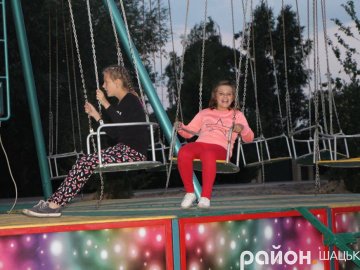 Літо на Світязі: для дітей відкрили парк атракціонів