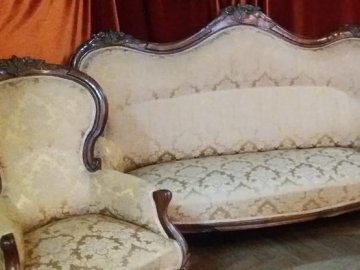 Музей на Волині поповнився колекцією італійських антикварних меблів