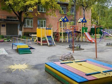 У Києві  на території дитячого садочка стався вибух