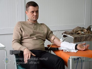 Волинські поліцейські здали кров для поранених бійців