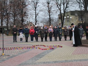 У Нововолинську вшанували пам`ять жертв Голодомору