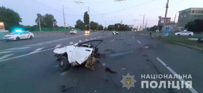 Загинув пасажир: внаслідок аварії у Харкові авто розірвало на частини. ФОТО