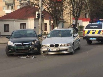 У Луцьку не розминулися BMW і Opel
