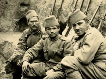Боснійські солдати на Волині понад 100 років тому. РЕТРОФОТО