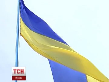 На Кіровоградщині головного лікаря звільнили через державний прапор, − ЗМІ