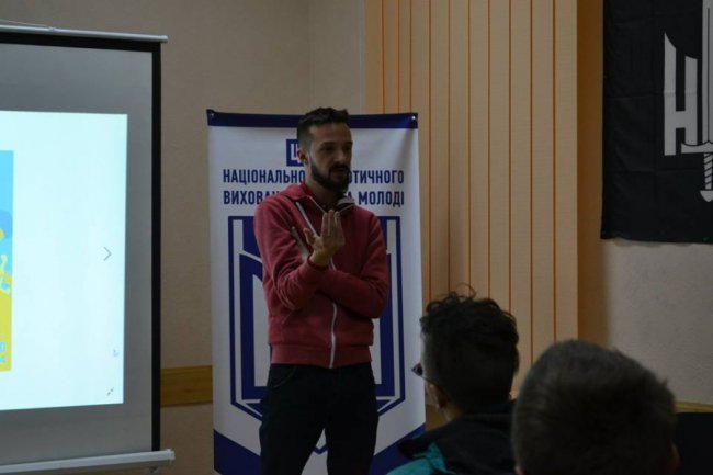 Учасники луцького Євромайдану розповіли про «ментальні віруси»