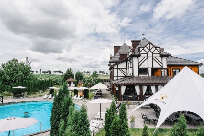 Відкриті басейни у Луцьку і поблизу: де і за скільки поплавати