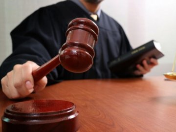 Луцький суд виправдав чоловіка, якого звинувачували у зухвалій крадіжці