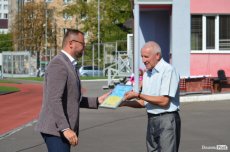 Волинським чемпіонам до Дня спорту подарували три квартири. ФОТО