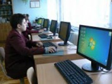 Китайці подарували волинським школам нові комп’ютери