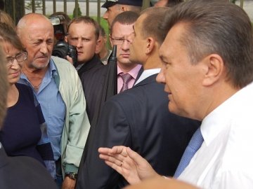 Янукович у Луцьку з людьми говорив про Митний союз. ФОТО