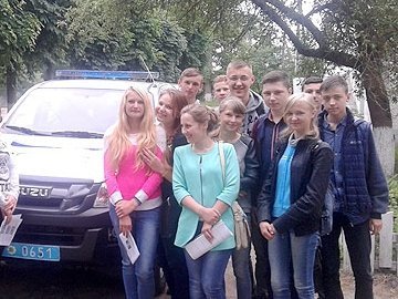 Вихованці Любешівського технічного коледжу побували у місцевому відділенні поліції. ФОТО