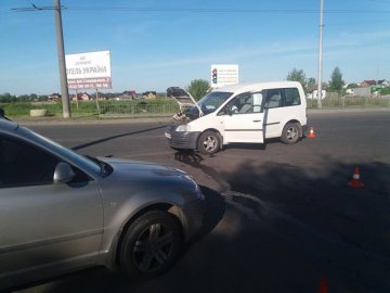 Аварія в Луцьку: не розминулися Volkswagen і Skoda