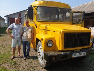 Автобус, який був в АТО, возить волинських школярів