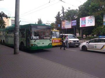 У Луцьку – аварія біля ЦУМу. ФОТО