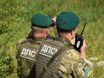 Зеленський доручив привести українські кордони у бойову відповідність 