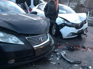 Ранкова аварія у Луцьку: у постраждалої дівчинки – перелом стегна