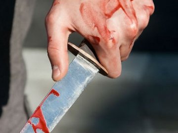 На Волині двоє п'яних військових поранили ножем поліцейського: подробиці