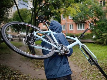 У Луцьку поліцейські знайшли трьох злодіїв, які крали велосипеди 