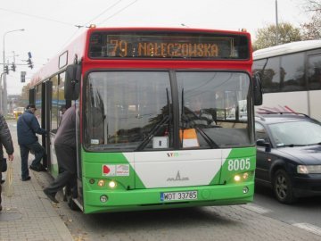 У Луцьку просять пояснити, чому місто досі без «швейцарських тролейбусів»