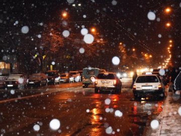 Луцькі вулиці від снігу очищатимуть вночі