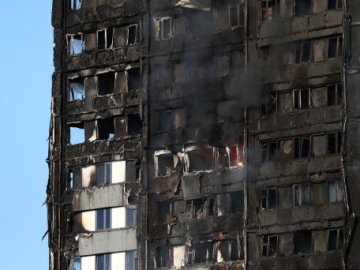 У пожежі в лондонській багатоповерхівці є загиблі