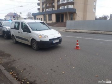 Медики розповіли про стан жінки, яку збили у Луцьку