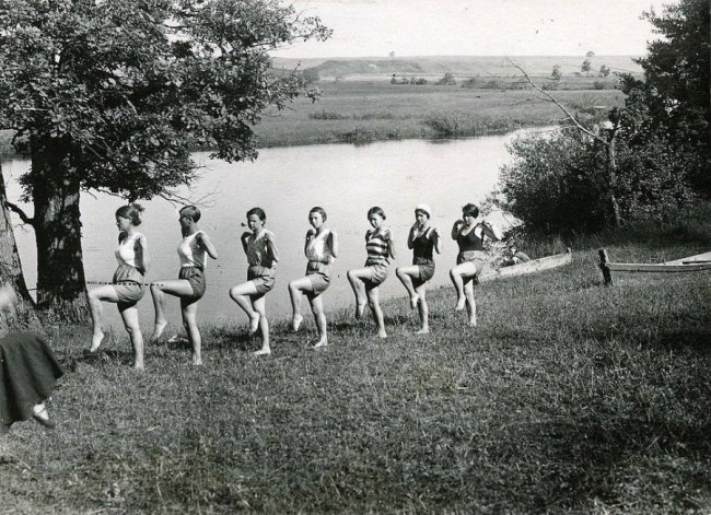 Спортивні волиняни на ретрофото 1930-х років