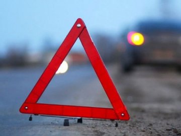 На Львівщині розбилось авто з журналістами, водій загинув