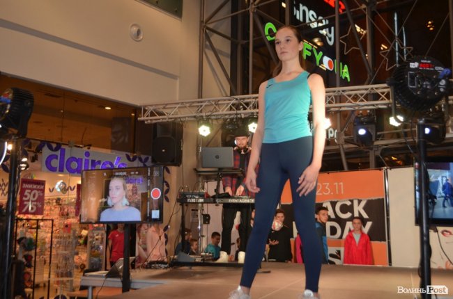 «Чорна п’ятниця» в ТРЦ «ПортCity». ФОТОРЕПОРТАЖ