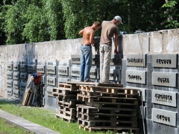 Луцький меморіал хочуть реконструювати до 24 серпня