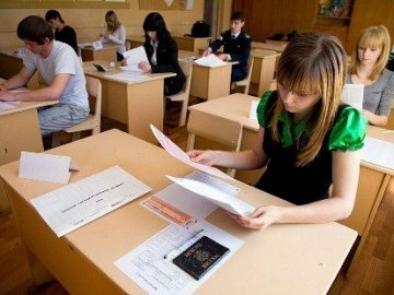 ЗНО з української мови не склали 17 тисяч абітурієнтів